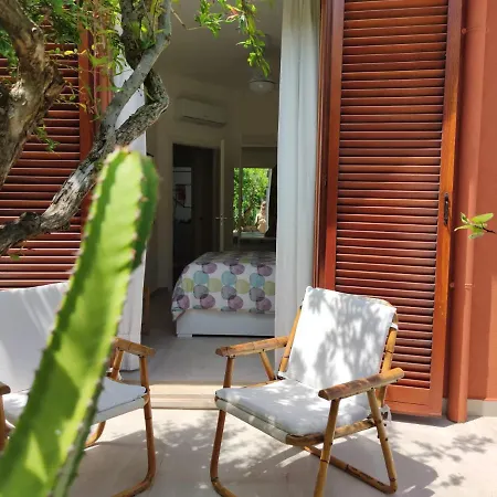 3 Bedroom La Calarossa Bay - Private Heated Pool & Whirlpool - Side (adults Only) *