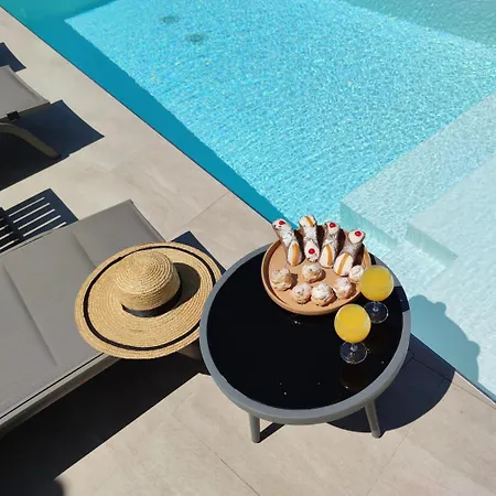Seaside 200m From The With Heated Pool & Whirpool, Gargen (adults Only) Willa Terrasini