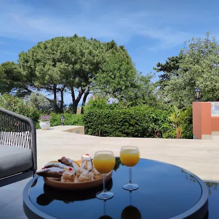 Willa Seaside 200m From The With Heated Pool & Whirpool, Gargen (adults Only) Terrasini